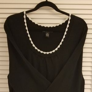 INC Women's Plus Black White Embroidered Neck 2x